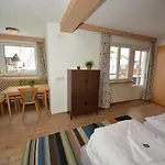 Haus Irmgard By Châtel Reizen Bed & Breakfast Tux