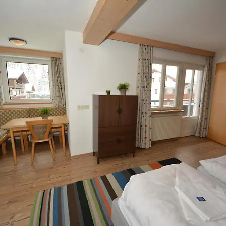 Haus Irmgard By Chatel Reizen Bed & Breakfast Tux