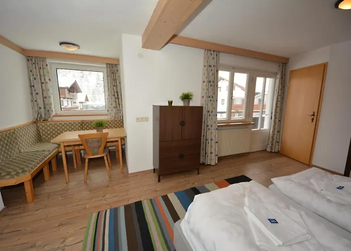 Haus Irmgard By Chatel Reizen Bed and Breakfast Tux