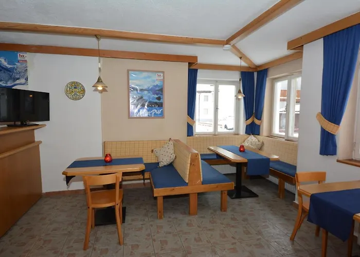 Haus Irmgard By Chatel Reizen Bed and Breakfast Tux